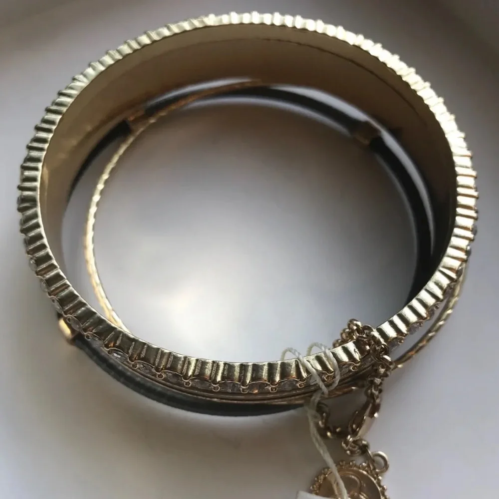 JESSICA SIMPSON GRAY & BLACK Gold Colorwheel Wrapped Cord Stacked Bracelet - NWT